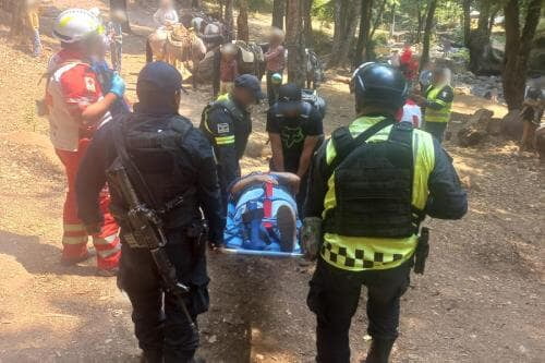 Sufre fractura de rodilla, rumbo a cascada Velo de Novia en Avándaro